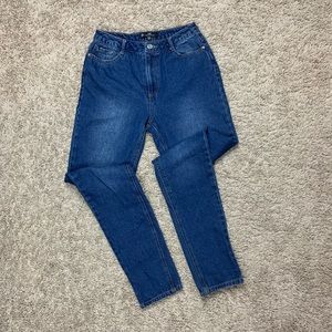 Misguided Riot Mom Jean medium wash